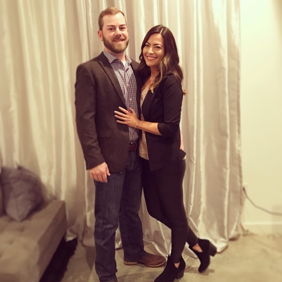 Meet your Posher, Courtney - Picture 1 of 1